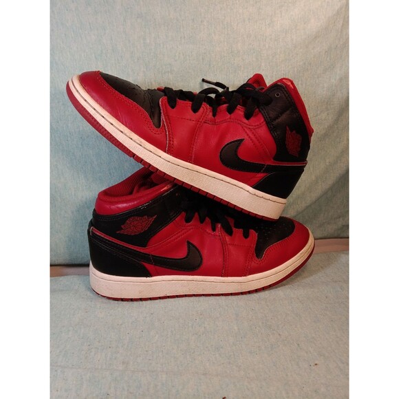 Nike Air Jordan 1 Reverse Bred Red Black 554725-660 4Y Basketball Shoes - Picture 1 of 8